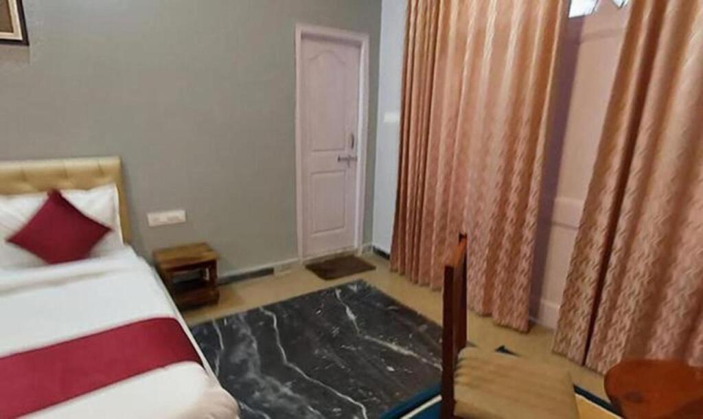 Удаипур: Fabhotel The Castle Homestay I