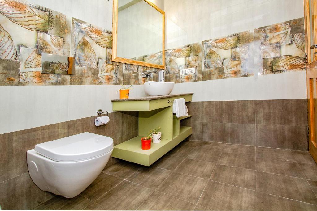 Манали: Fabhotel La Kailasha Cottage