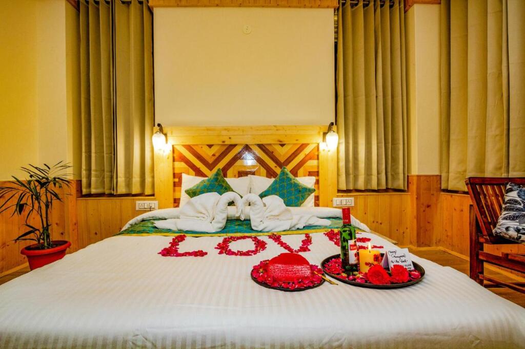 Манали: Fabhotel La Kailasha Cottage