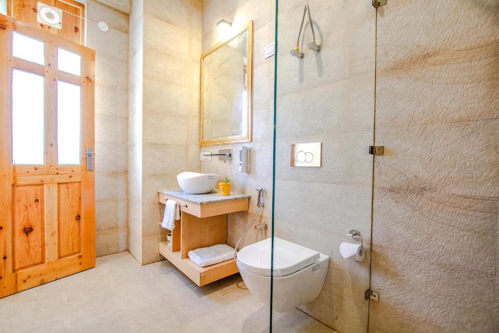 Манали: Fabhotel La Kailasha Cottage