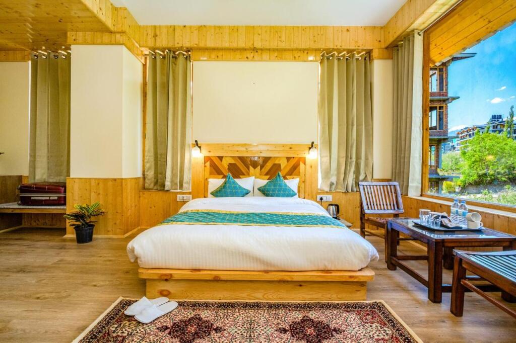 Манали: Fabhotel La Kailasha Cottage
