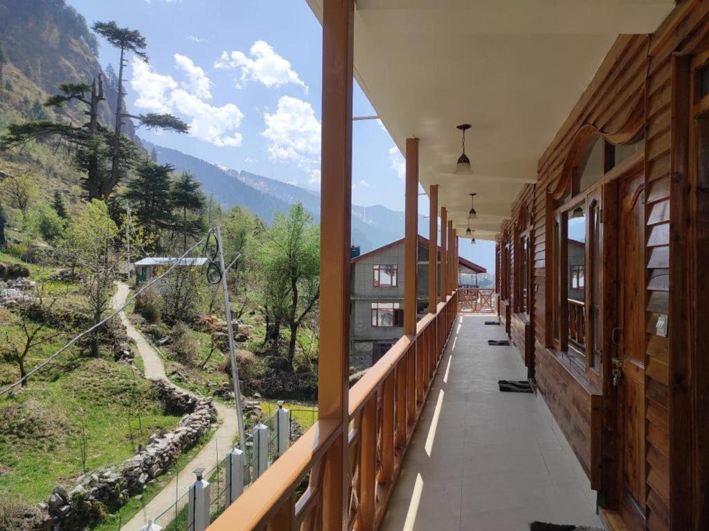 Манали: FabHotel Forest Retreat