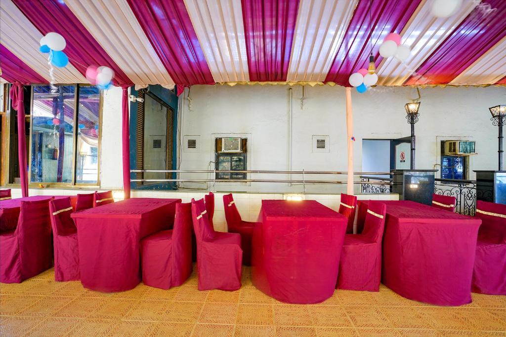 Мумбаи: FabHotel Manas Residency