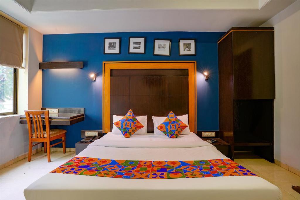 Мумбаи: FabHotel Manas Residency