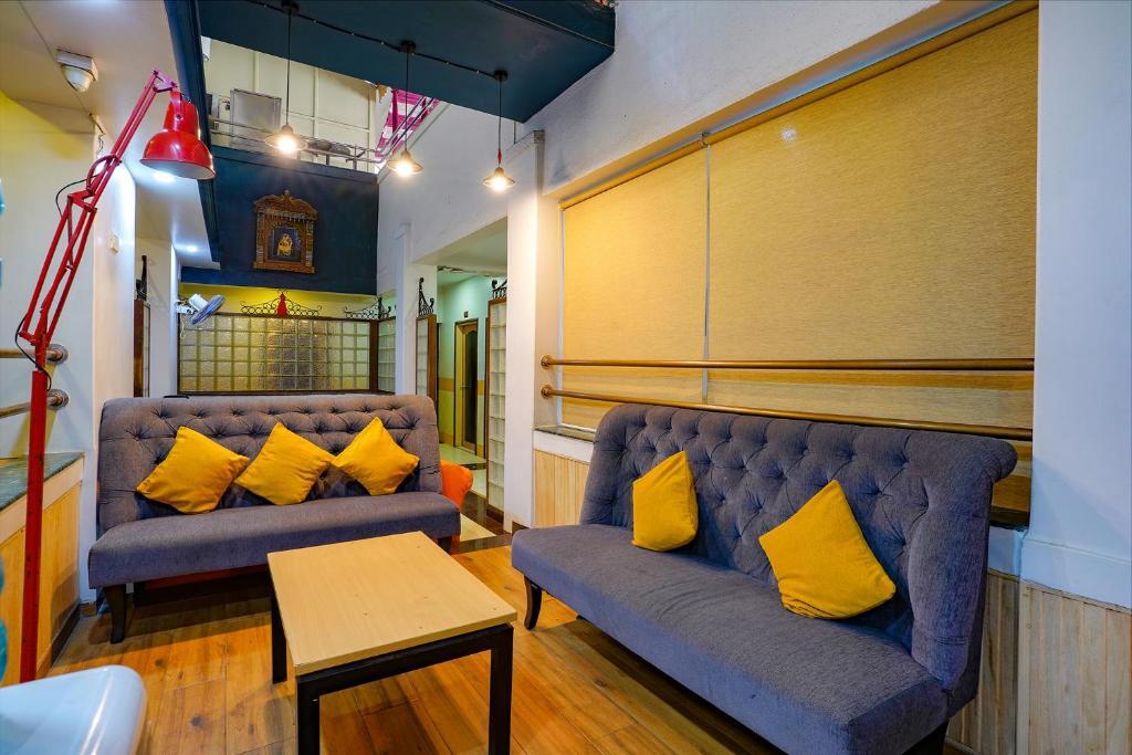 Мумбаи: FabHotel Manas Residency