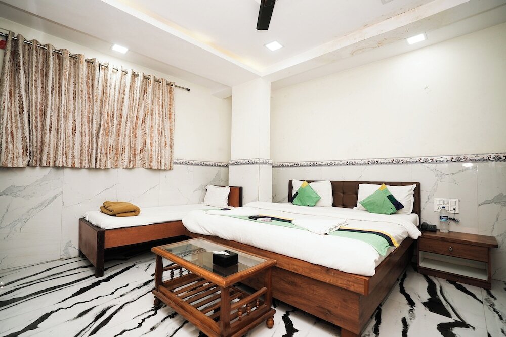 Нави-Мумбай: Hotel Sai Bansi Residency, MIDC Industrial Area, Turbhe, Navi Mumbai