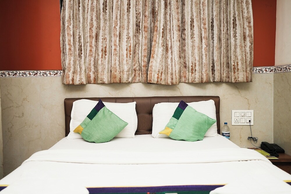 Нави-Мумбай: Hotel Sai Bansi Residency, MIDC Industrial Area, Turbhe, Navi Mumbai