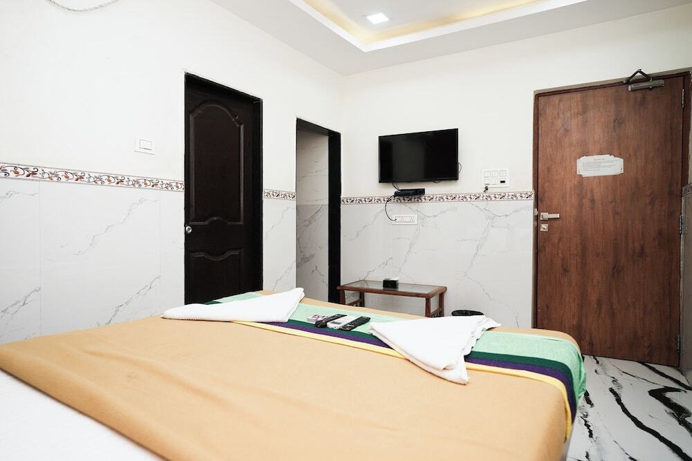 Нави-Мумбай: Hotel Sai Bansi Residency, MIDC Industrial Area, Turbhe, Navi Mumbai