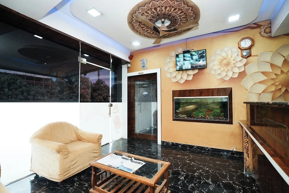 Нави-Мумбай: Hotel Sai Bansi Residency, MIDC Industrial Area, Turbhe, Navi Mumbai