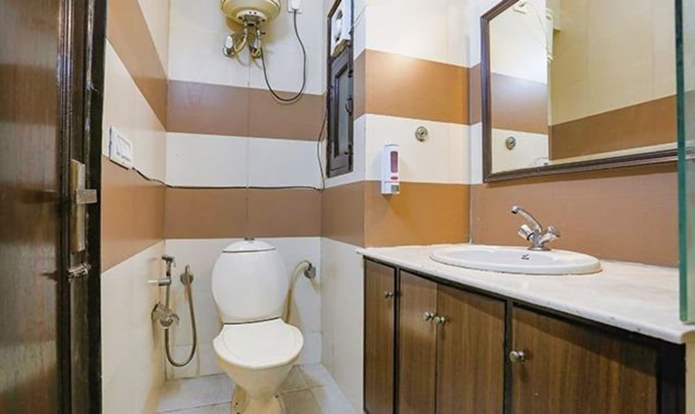 Нью-Дели: Fabhotel The Grand Bella
