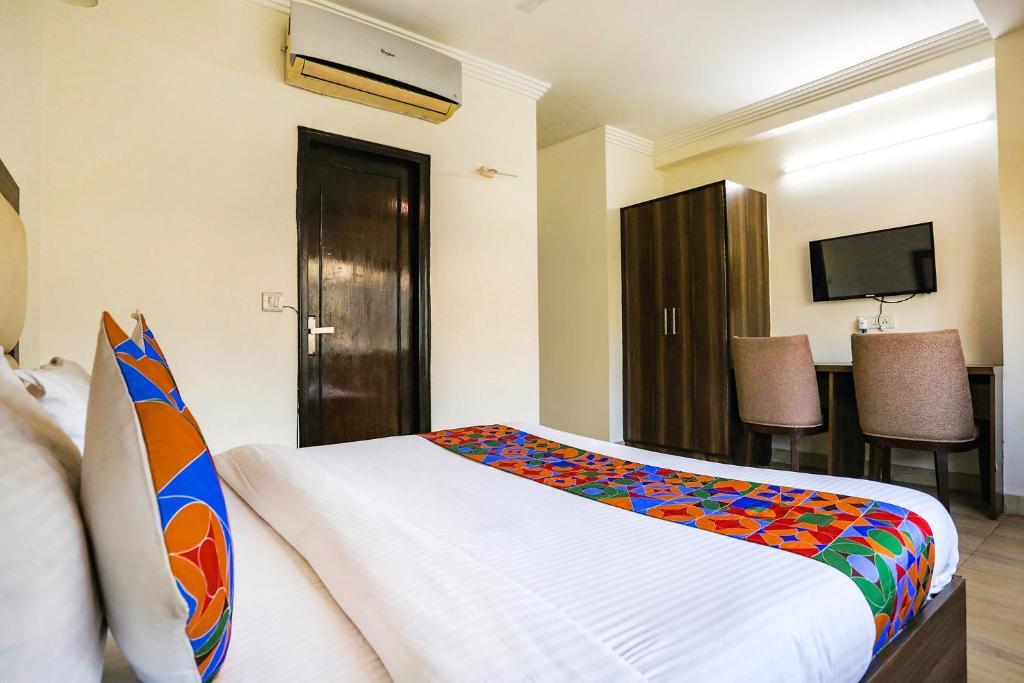 Нью-Дели: Fabhotel The Grand Bella