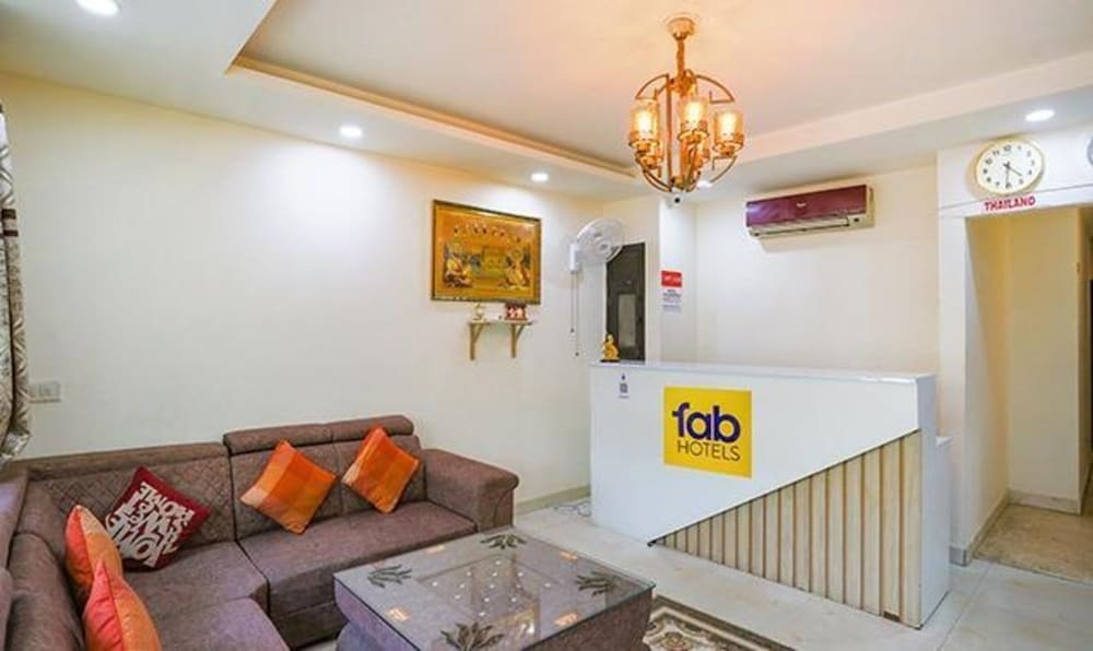 Нью-Дели: Fabhotel The Grand Bella