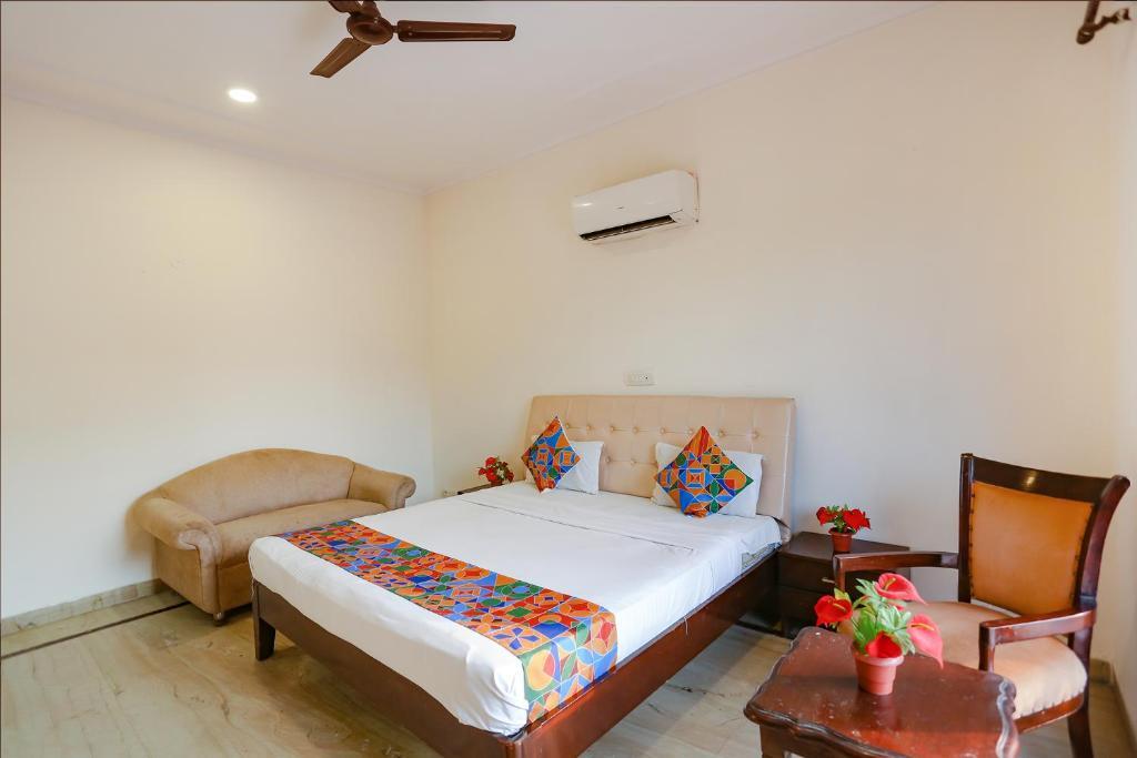 Нойда: Fabhotel Grand Palace