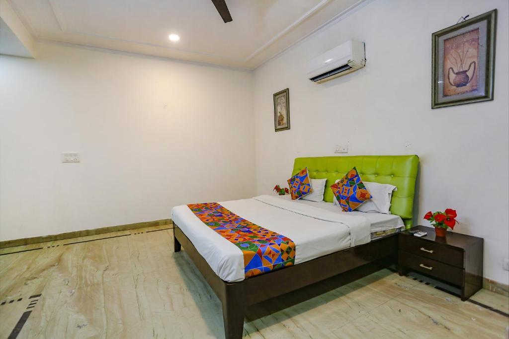 Нойда: Fabhotel Grand Palace