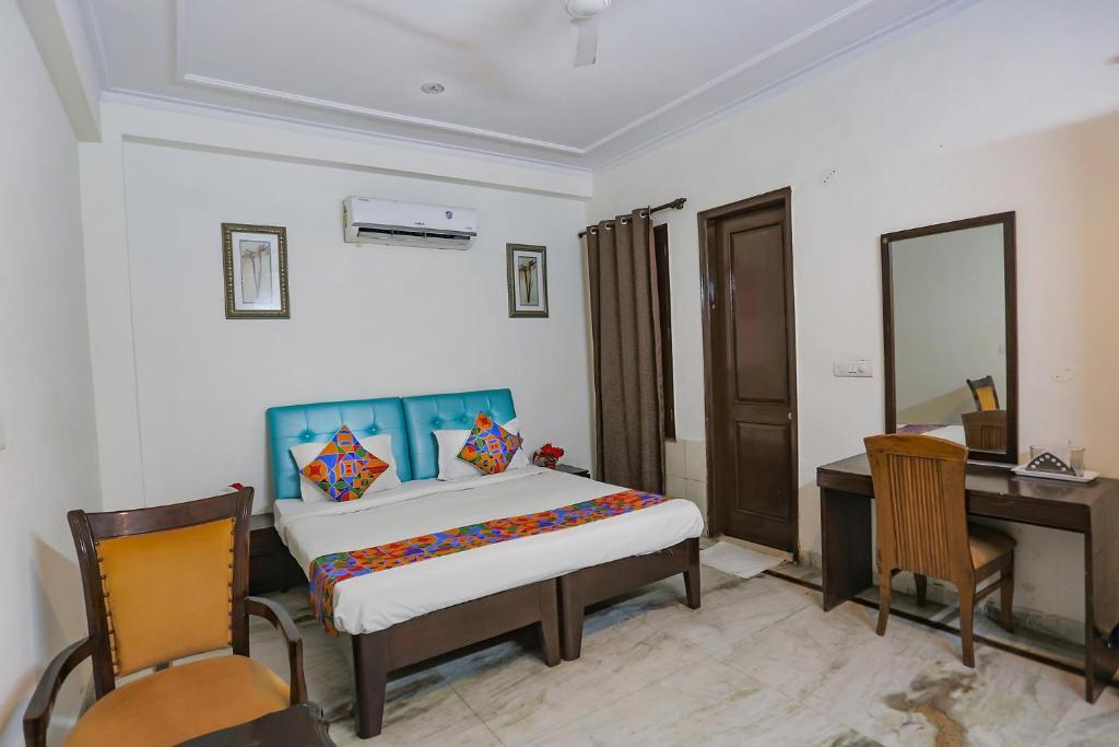 Нойда: Fabhotel Grand Palace