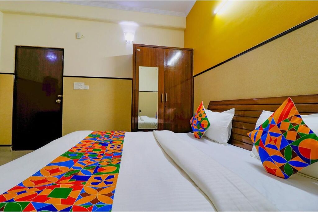 Нойда: Fabhotel Elite Park