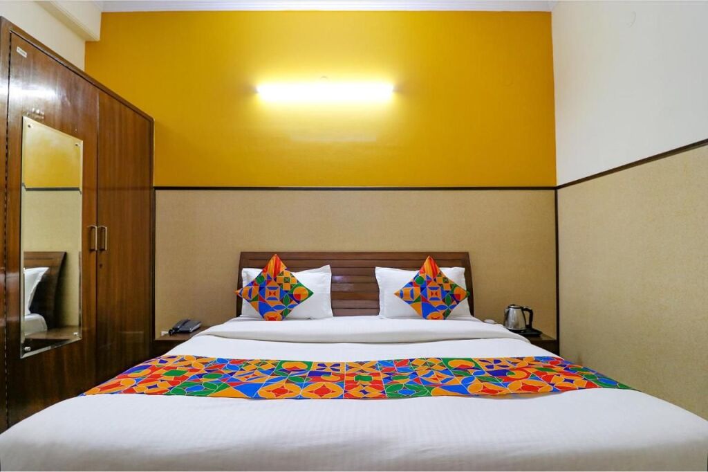 Нойда: Fabhotel Elite Park