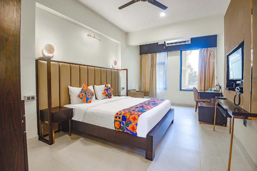 Калангут: FabHotel Prime Infantaria Comfort With Pool, Calangute Beach