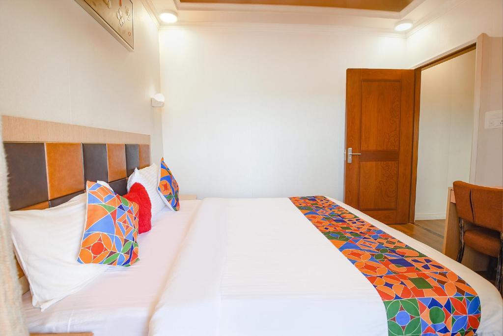 Калангут: FabHotel Prime Infantaria Comfort With Pool, Calangute Beach