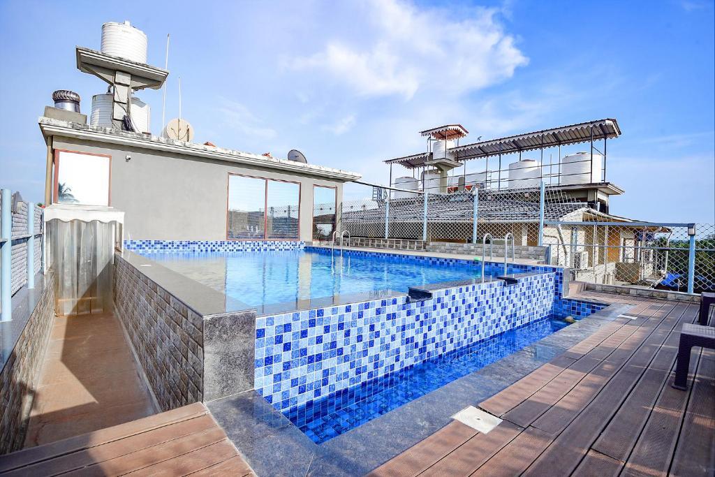 Калангут: FabHotel Prime Infantaria Comfort With Pool, Calangute Beach