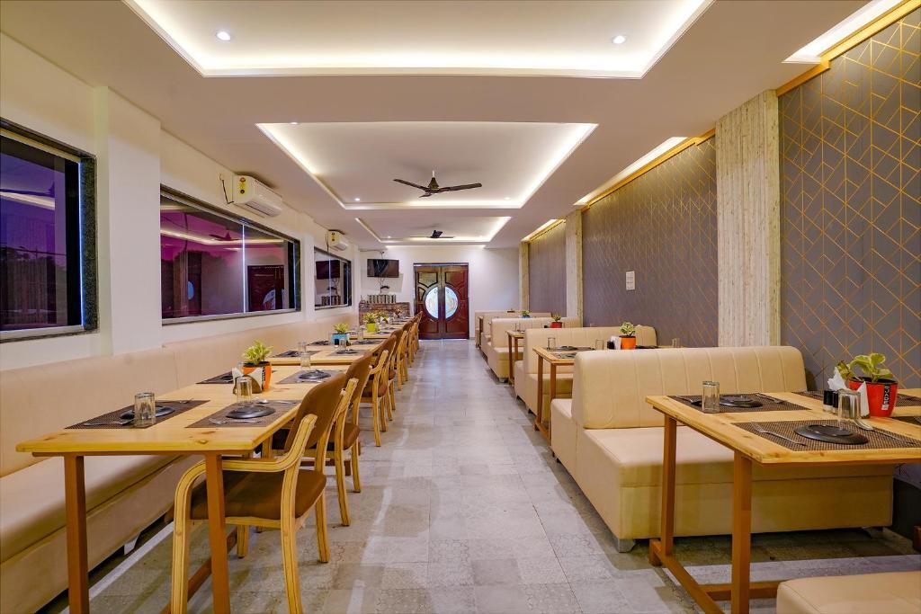 Пимпри-Чинчвад: Fabhotel Farmaish Garden