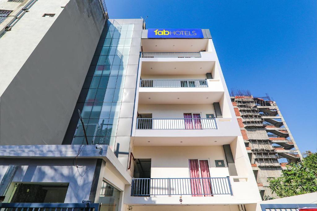 Праяградж: Fabhotel The Comfort