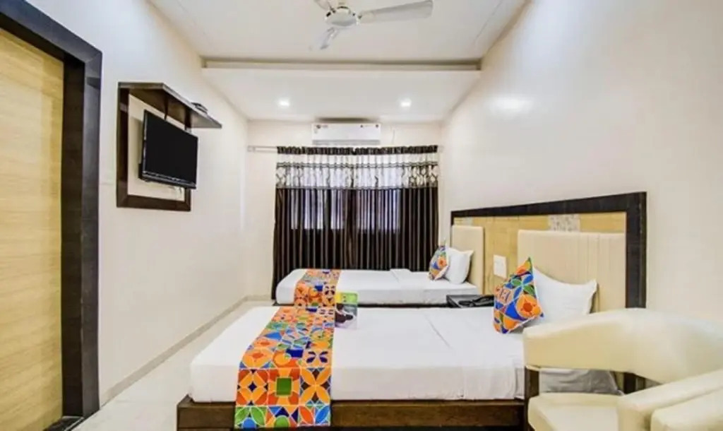 Пуна: FabHotel Krishna Regency