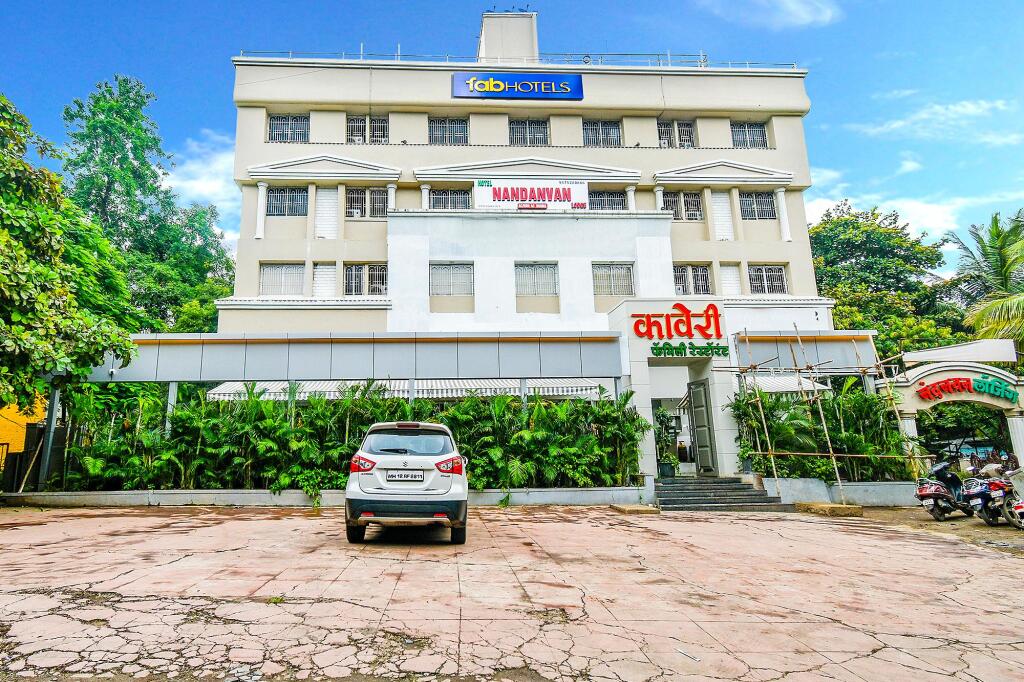 Пуна: FabHotel Nandanvan