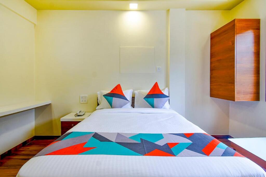 Пуна: FabHotel Nandanvan