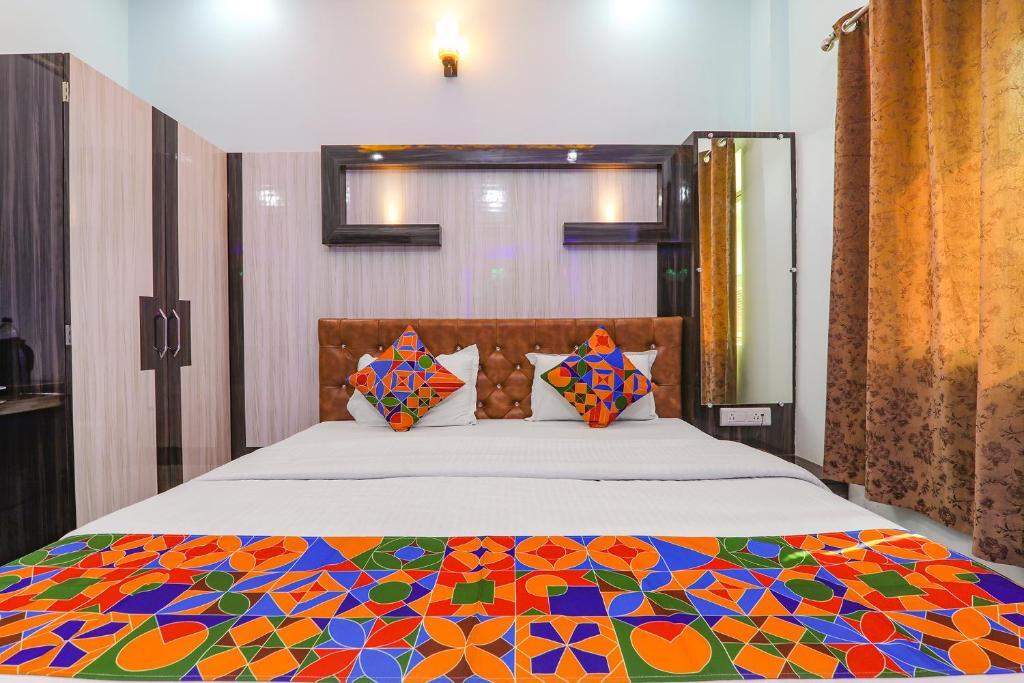 Сарнатх: Fabhotel Lumbini International