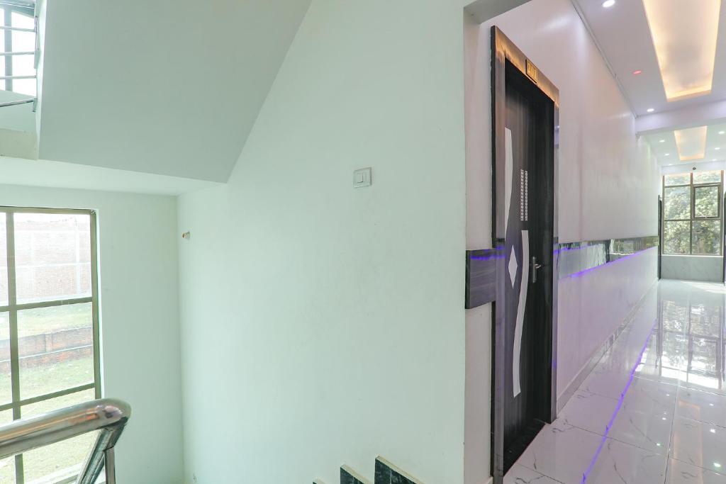 Сарнатх: Fabhotel Lumbini International
