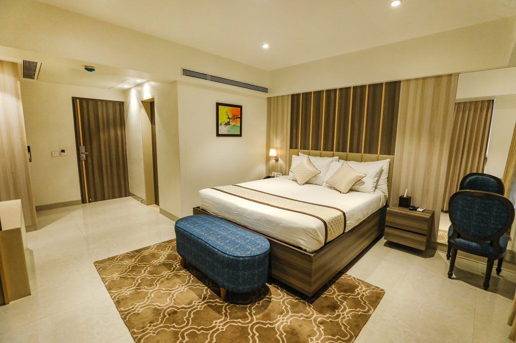Тхане: Fabhotel Prime The Thane Club