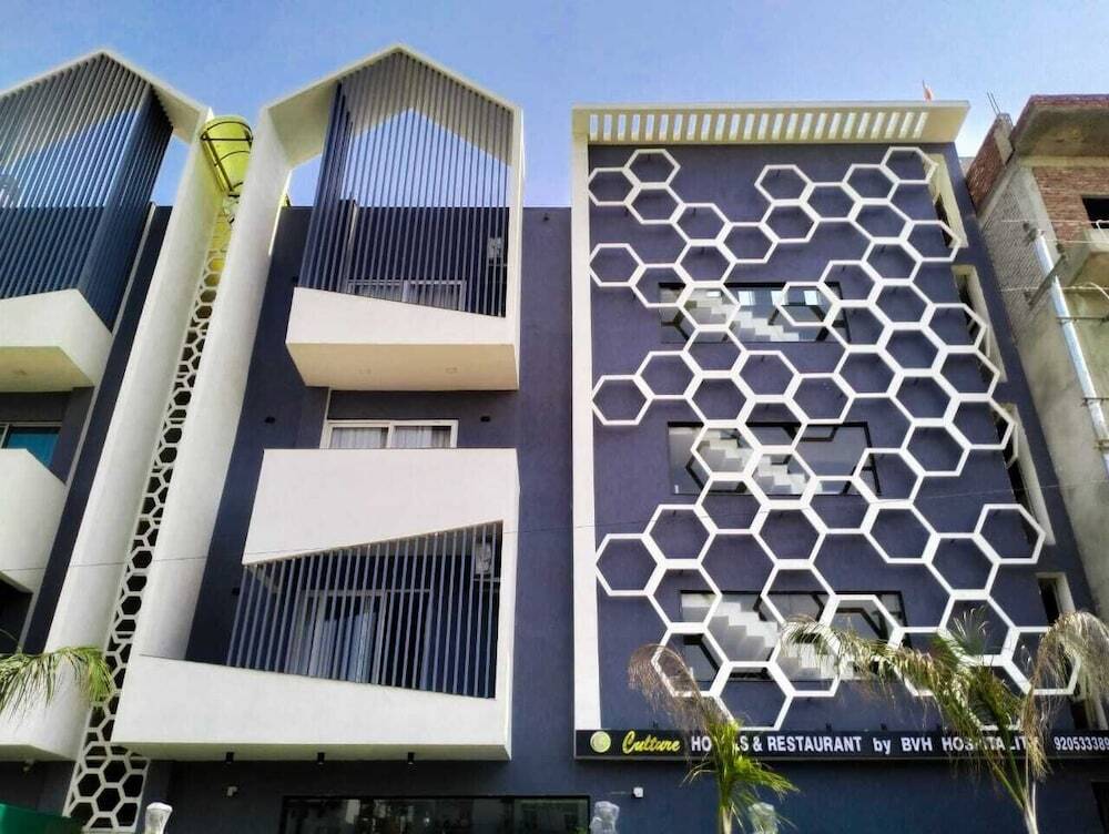 Большая Нойда: Culture by BVH Hospitality Greater Noida