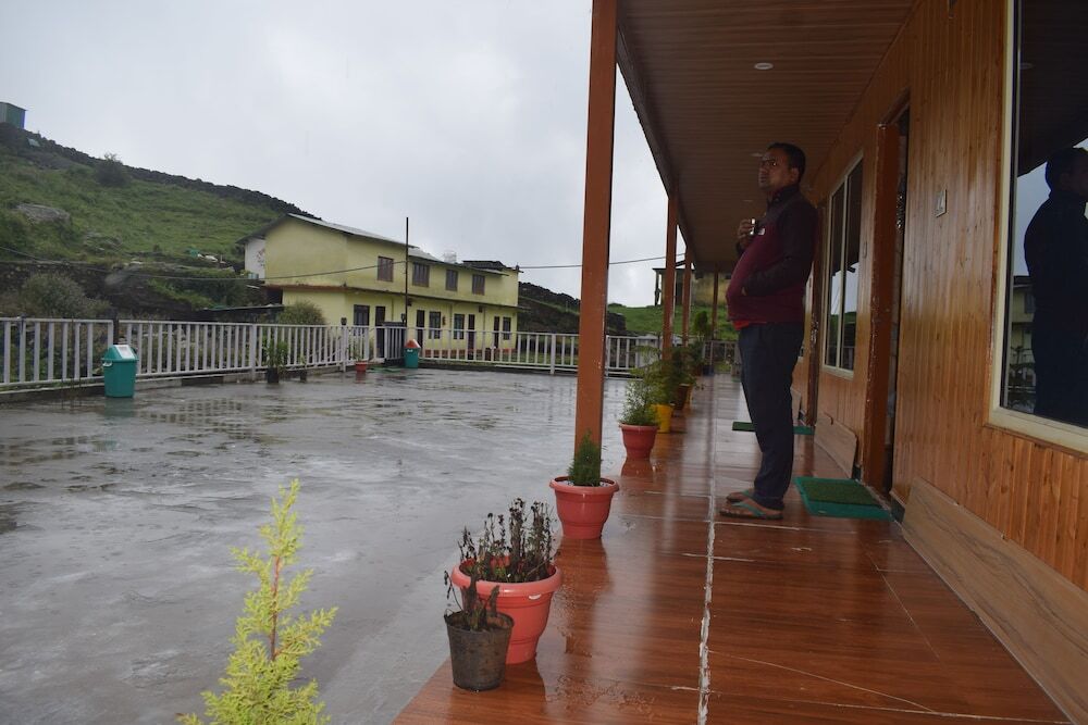 Чамоли: Chopta Himrab Resort