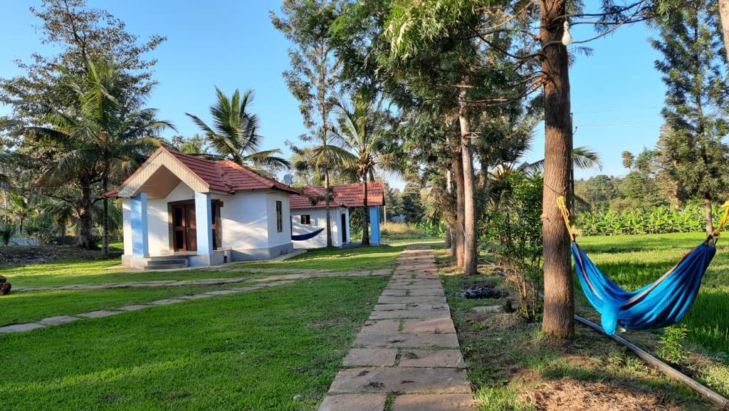 Кушалнагар: River Side Cottages Near Kushalnagar