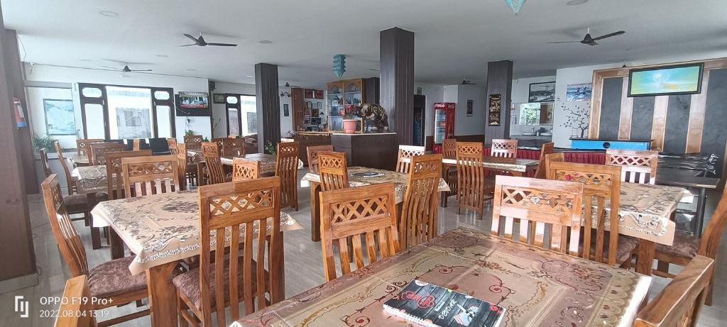 Катра: Hotel Devdar Resort