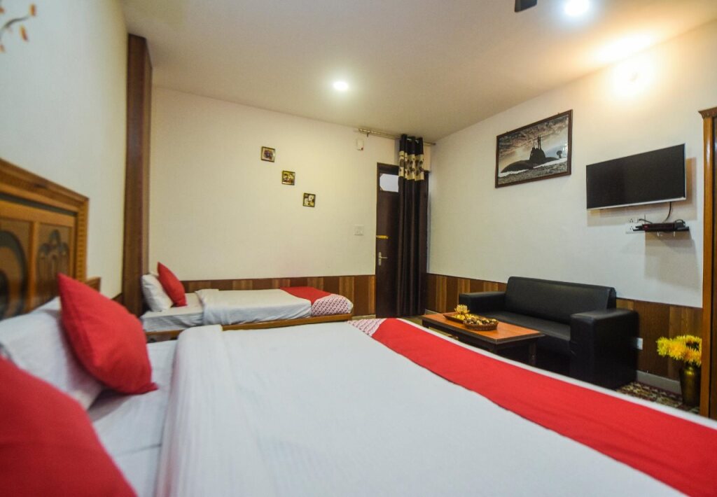 Катра: Hotel Devdar Resort
