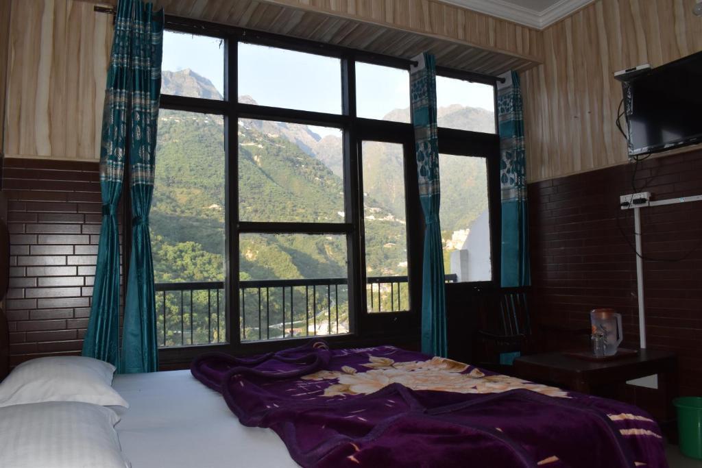 Катра: Oyo 35499 Hotel Green View