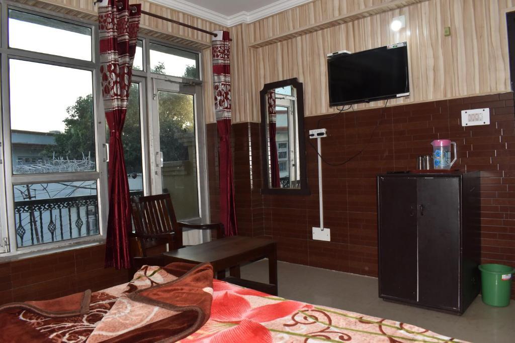 Катра: Oyo 35499 Hotel Green View