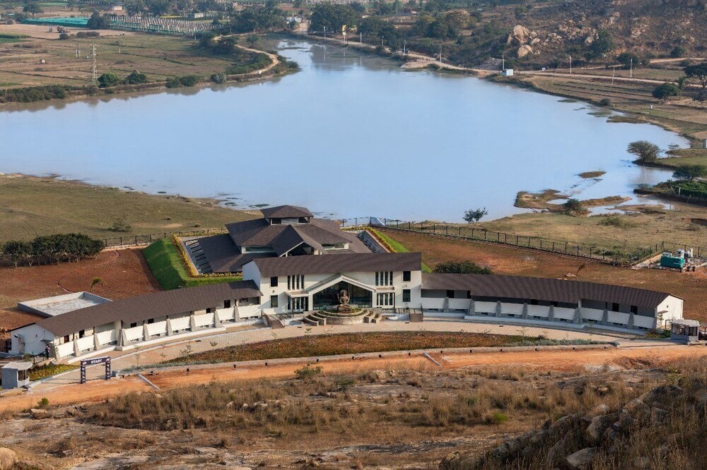 Chikkajala: Shathayu Ayurveda Yoga Retreat
