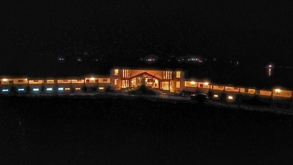 Chikkajala: Shathayu Ayurveda Yoga Retreat