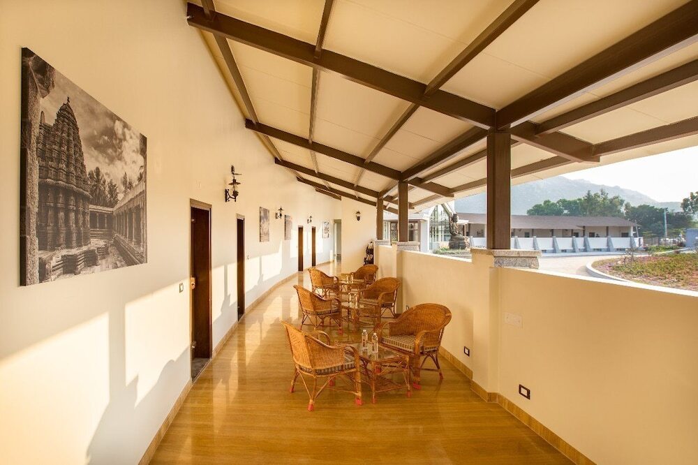 Chikkajala: Shathayu Ayurveda Yoga Retreat