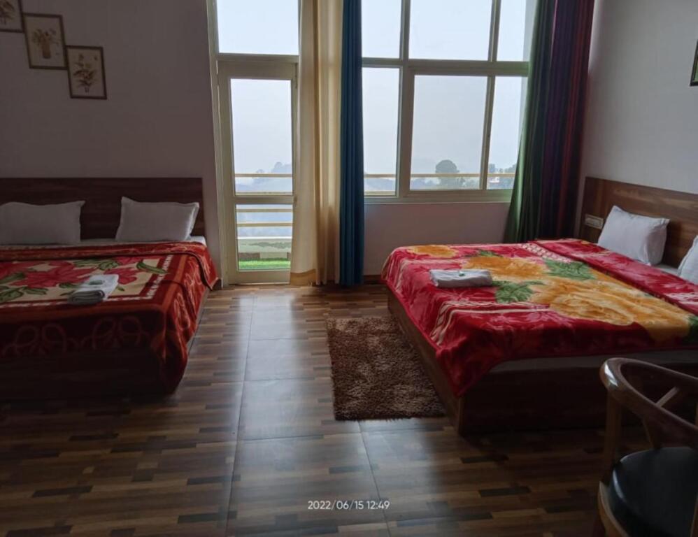 Чубаттакхал: Rock Wood Hotels