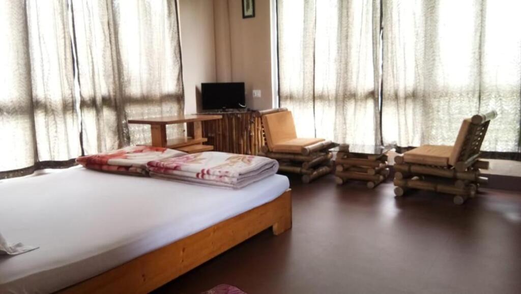 Куч-Бехар: Sdd Bamboo Village Resort