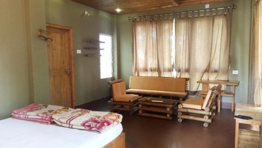 Куч-Бехар: Sdd Bamboo Village Resort