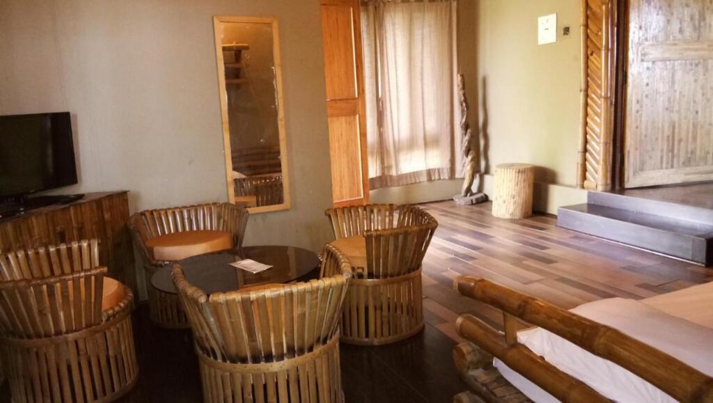 Куч-Бехар: Sdd Bamboo Village Resort