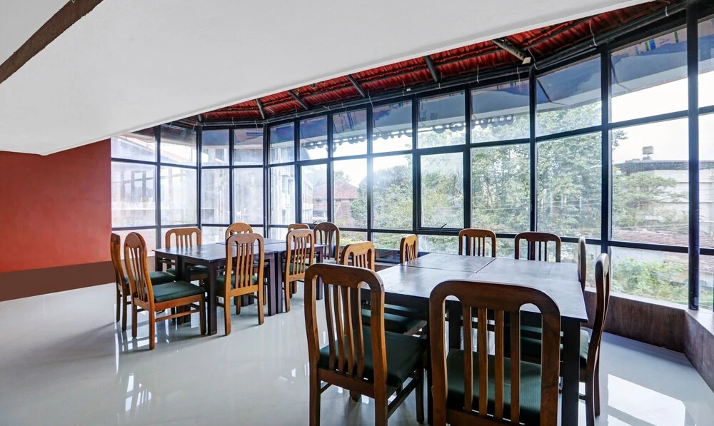 Мадикери: Itsy Hotels Regalia Grand, 500 Mtrs From Madikeri Fort