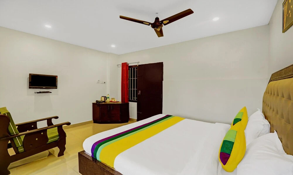 Мадикери: Itsy Hotels Regalia Grand, 500 Mtrs From Madikeri Fort
