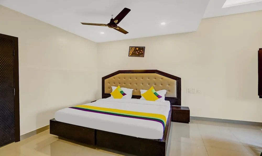 Мадикери: Itsy Hotels Regalia Grand, 500 Mtrs From Madikeri Fort