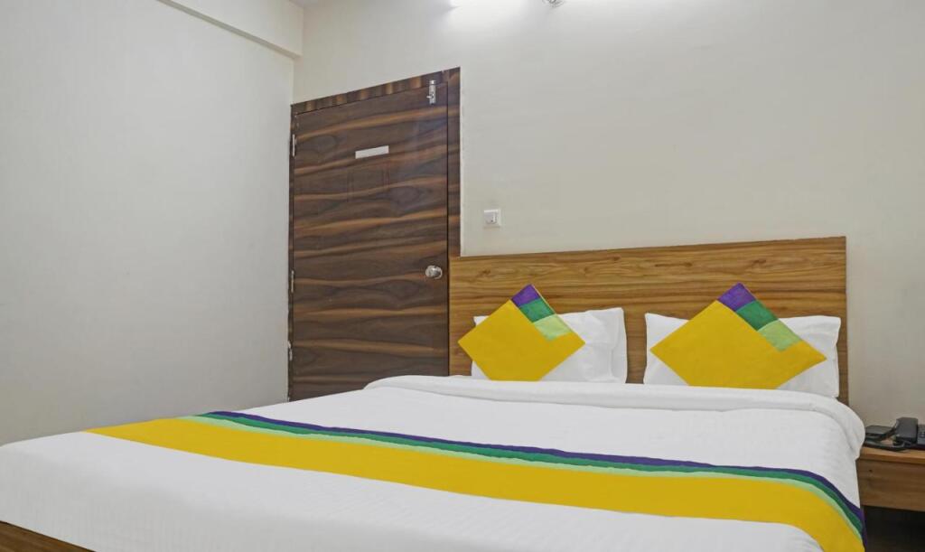 Пуна: Itsy Hotels AY Plus Hotels